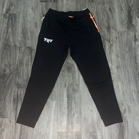 EXCLUSIVE PUMA x TBT JOGGERS - Picture 1 of 5
